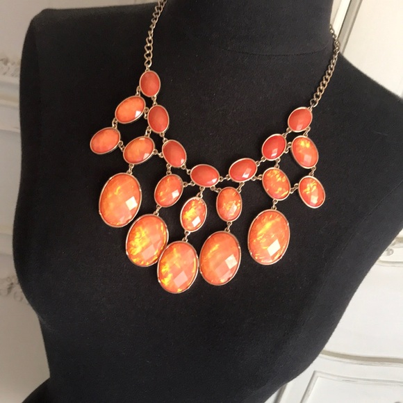 $7 flash sale (24 hr) Big orange 🍊 fall colored statement necklace - Picture 3 of 3